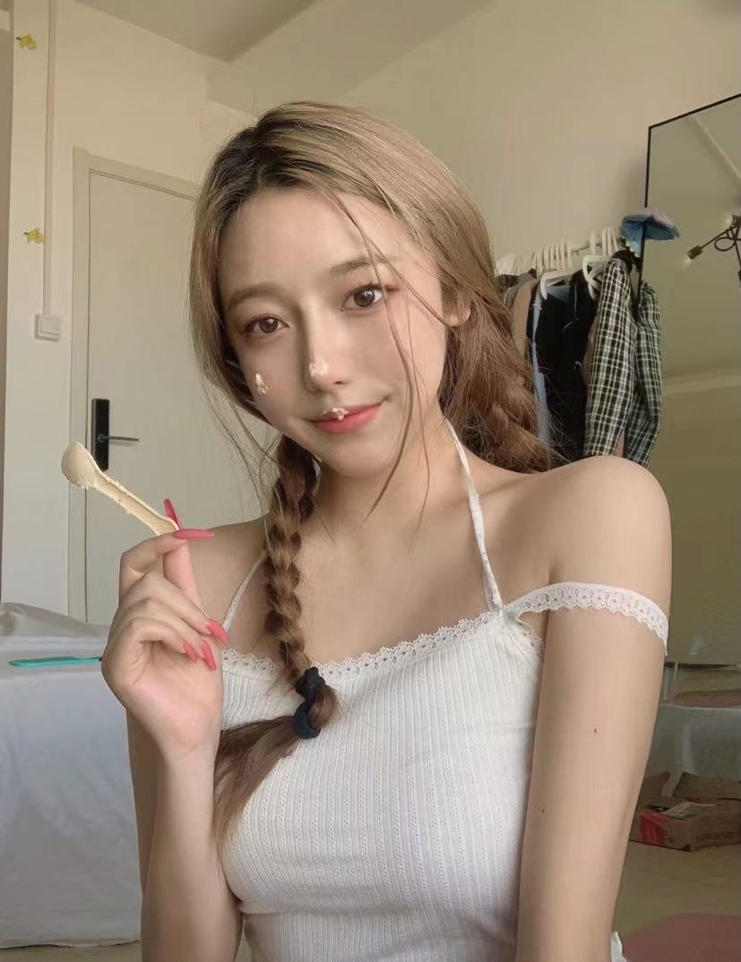 纯欲大胸长腿极品美女