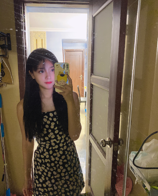 下城妹子看似甜美型，床上舔全身销魂无法自拔